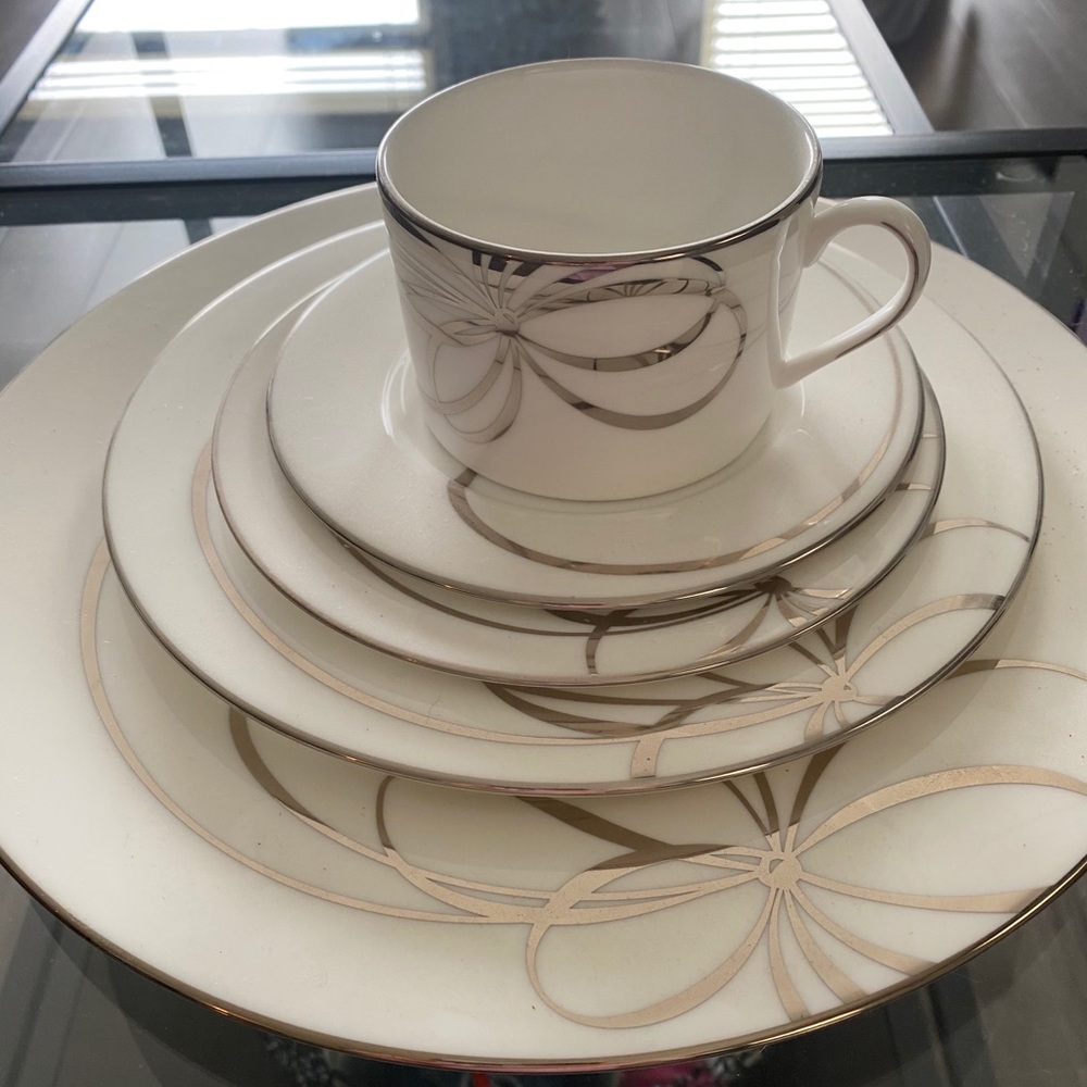 Kate spade belle boulevard 5 piece dining set